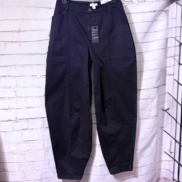 Women’s Barrel - High Rise Deep Black Pants. - Picture 3 of 5
